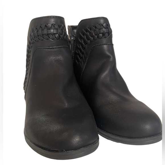 American Rag Boots. - Picture 3 of 6